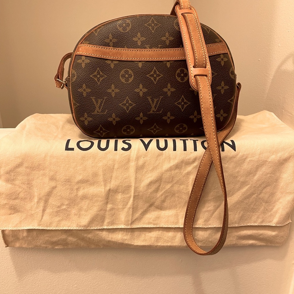 Authentic Louis Vuitton monogram Blois